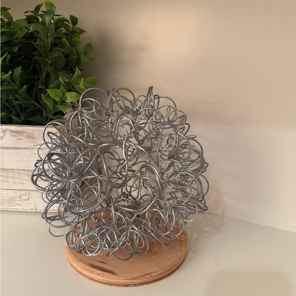 Orbanizer Designs Steel Wire 8” Round - Artist Coloring Tools